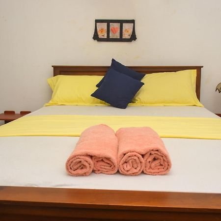 Senu Homestay Sigiriya Exteriör bild